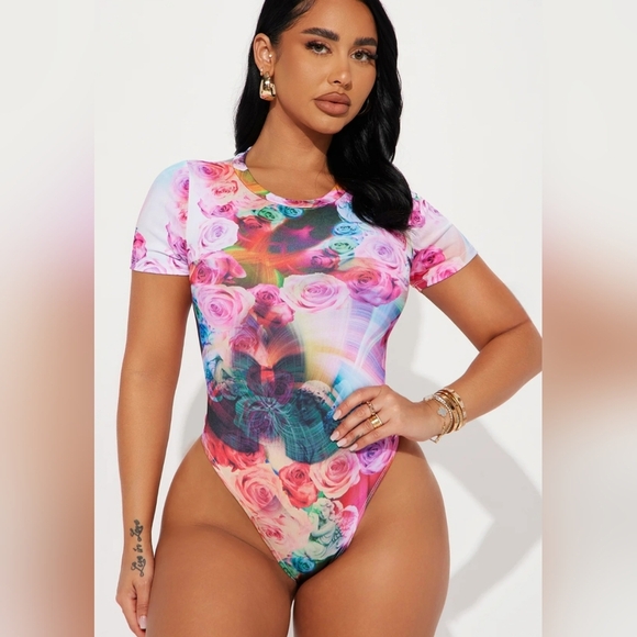 Large Fashion Nova Floral Print Short Sleeve Bodysuit - Picture 1 of 7